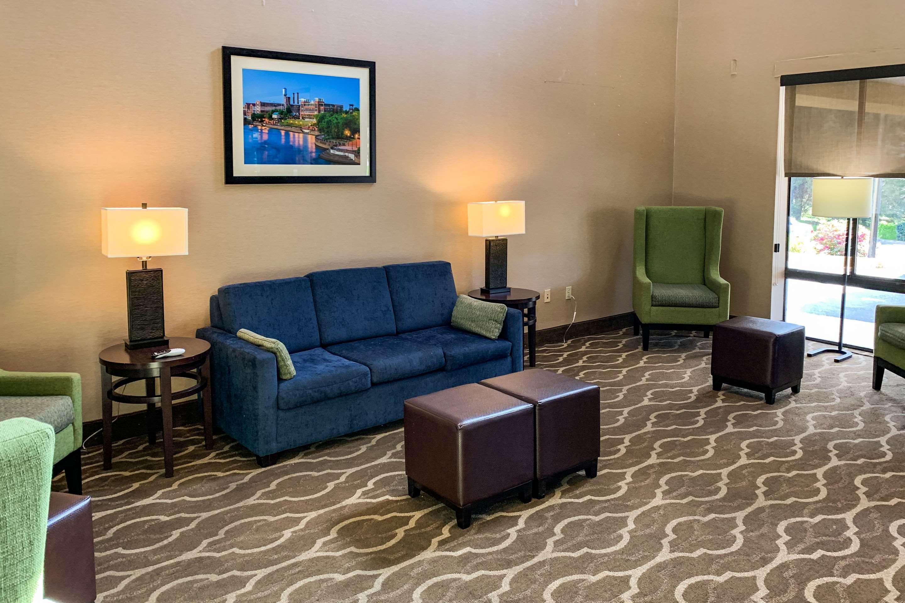 Comfort Suites Columbus State University Area Eksteriør billede
