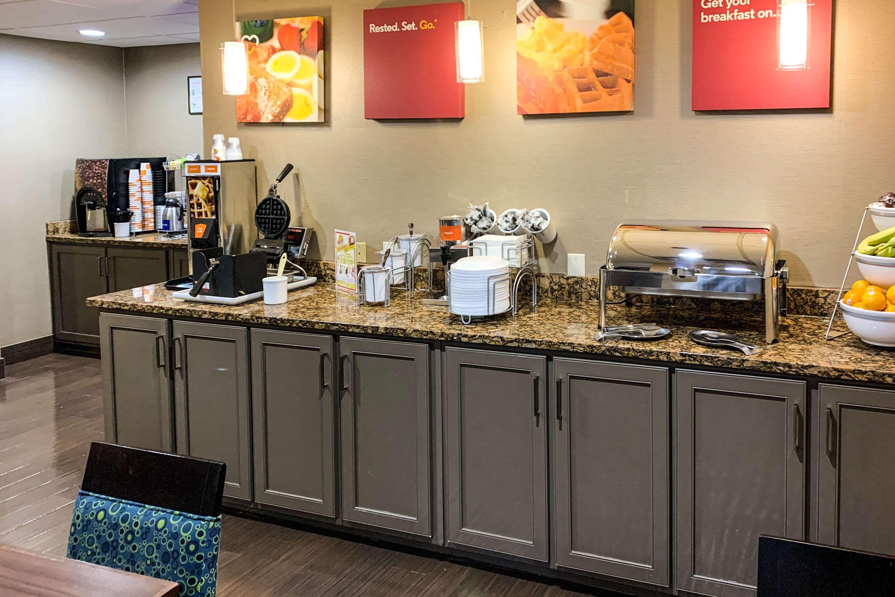 Comfort Suites Columbus State University Area Eksteriør billede